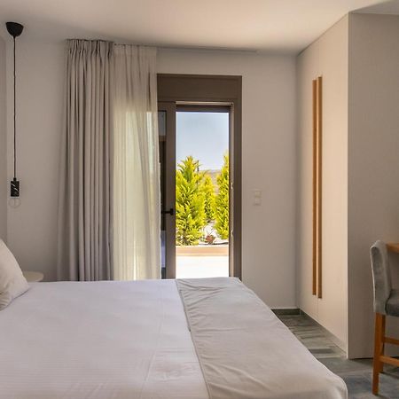 Marble Luxury Suites Karteros Exterior photo