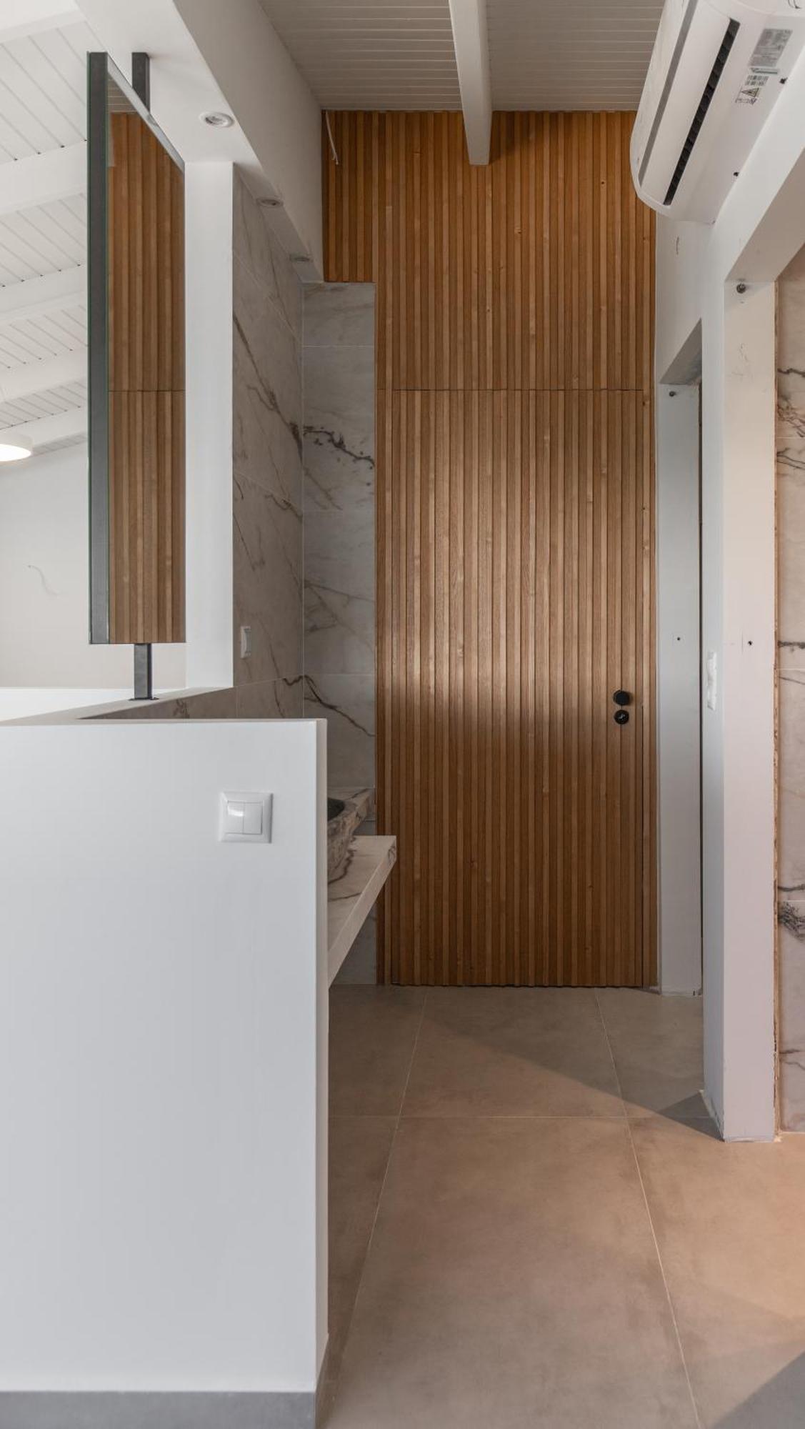Marble Luxury Suites Karteros Exterior photo