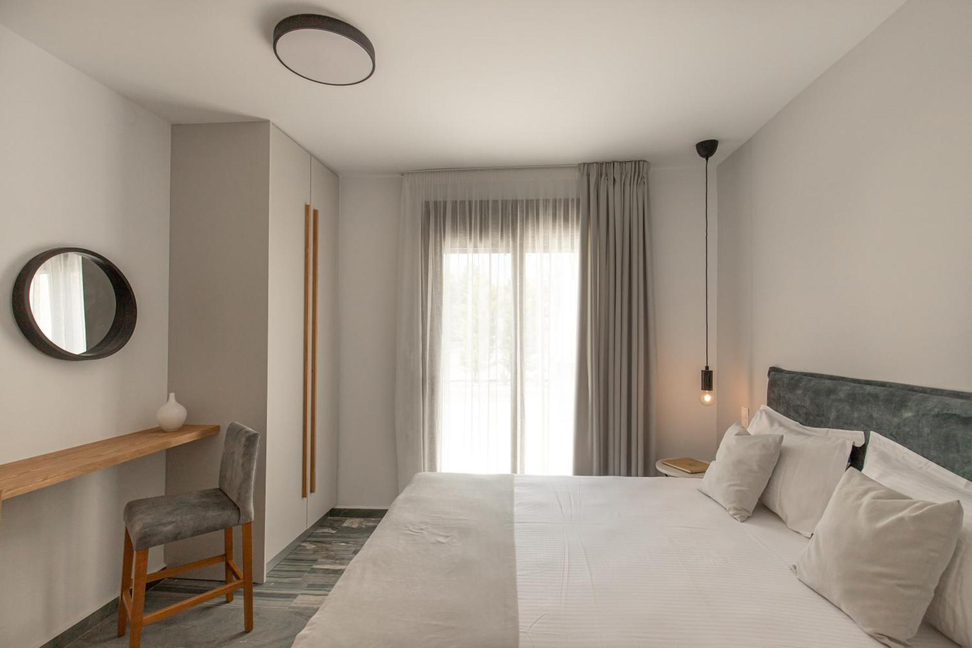Marble Luxury Suites Karteros Exterior photo