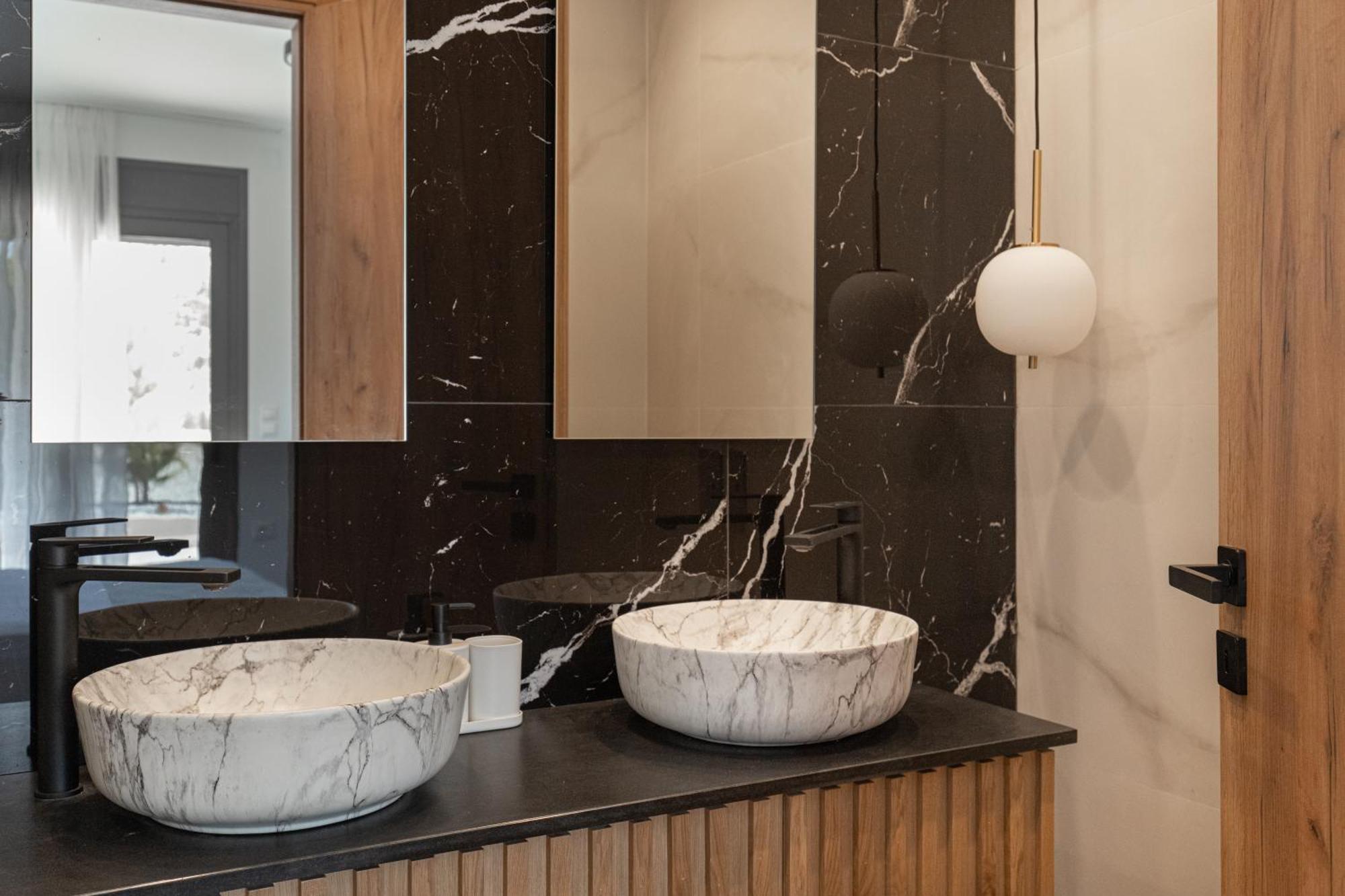 Marble Luxury Suites Karteros Room photo